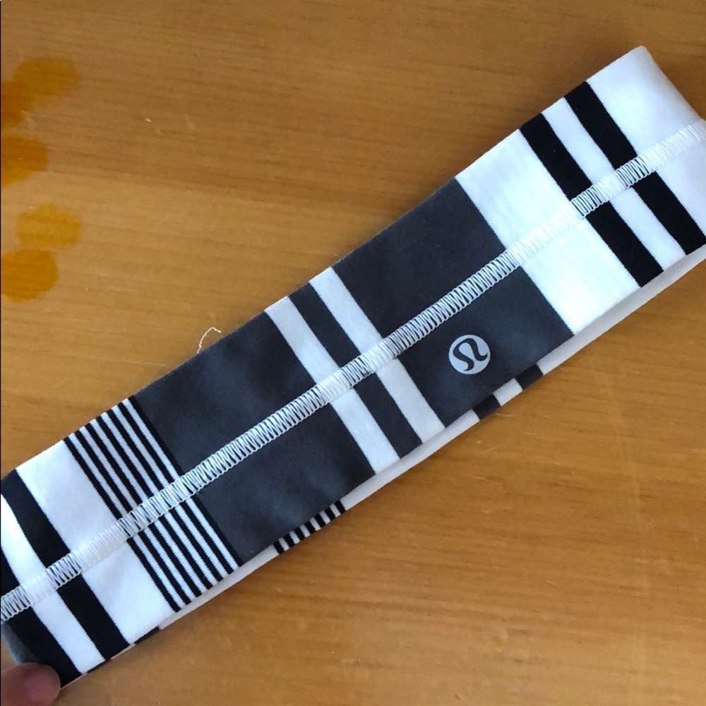 Lululemon striped headband